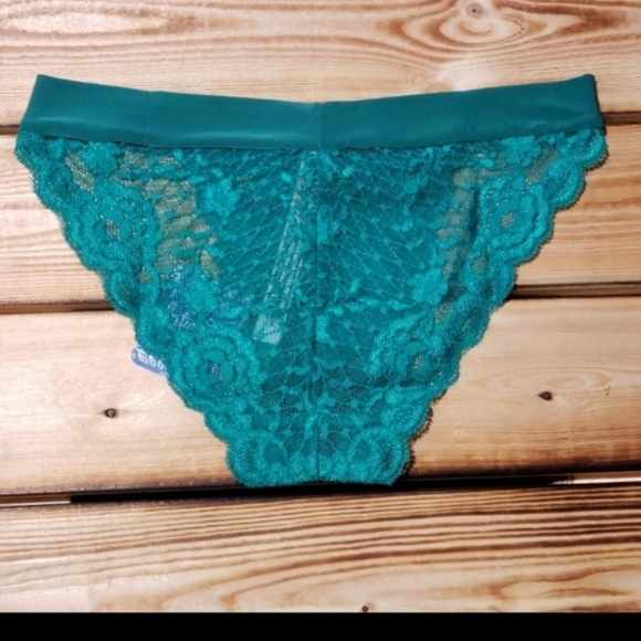1 left!Free People Lace Panties in Emerald - Picture 3 of 4